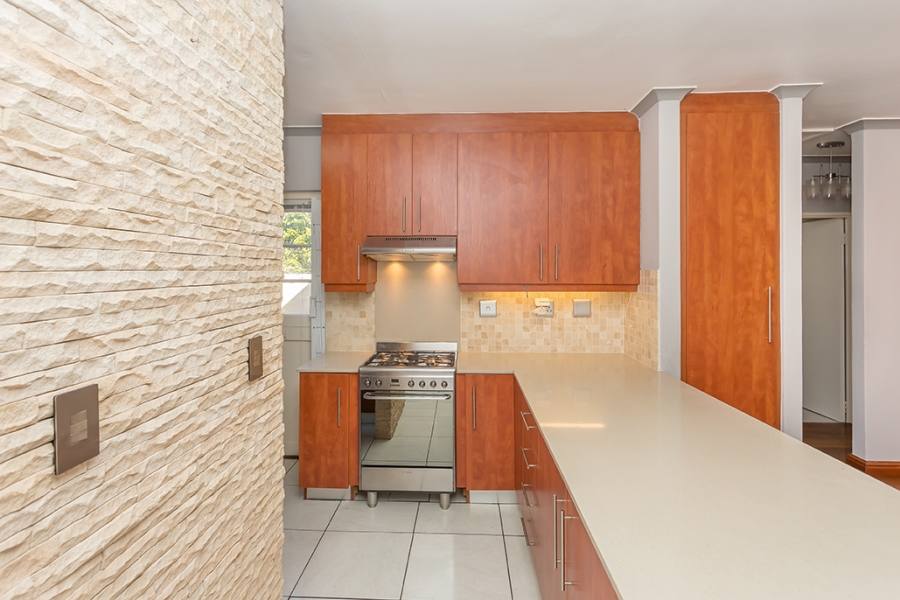 To Let 4 Bedroom Property for Rent in Sunningdale Western Cape